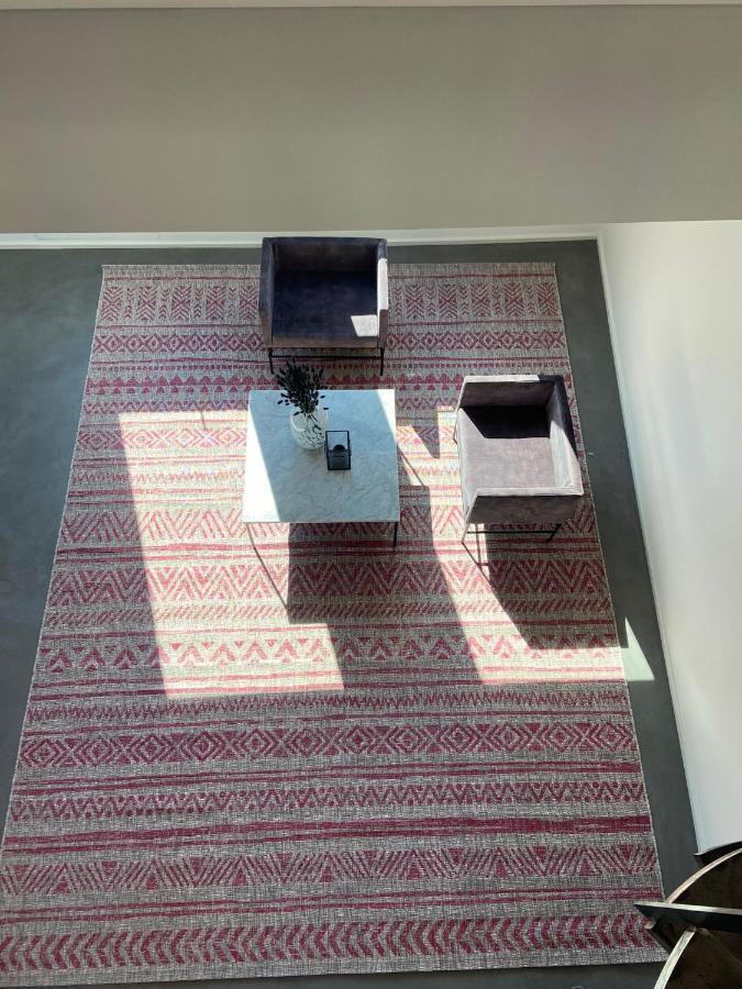 Apartment One Business *