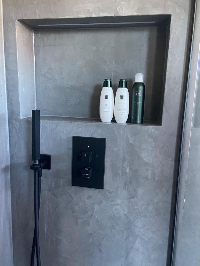 One Business Apartment *